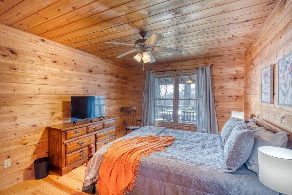 Mtn Cabin Sleeps 10 - 5 Mins To Fishing & Camping Ellijay Exterior photo