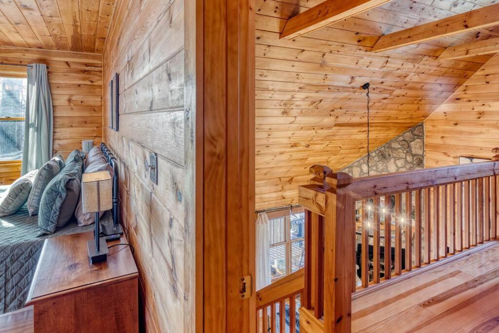 Mtn Cabin Sleeps 10 - 5 Mins To Fishing & Camping Ellijay Exterior photo